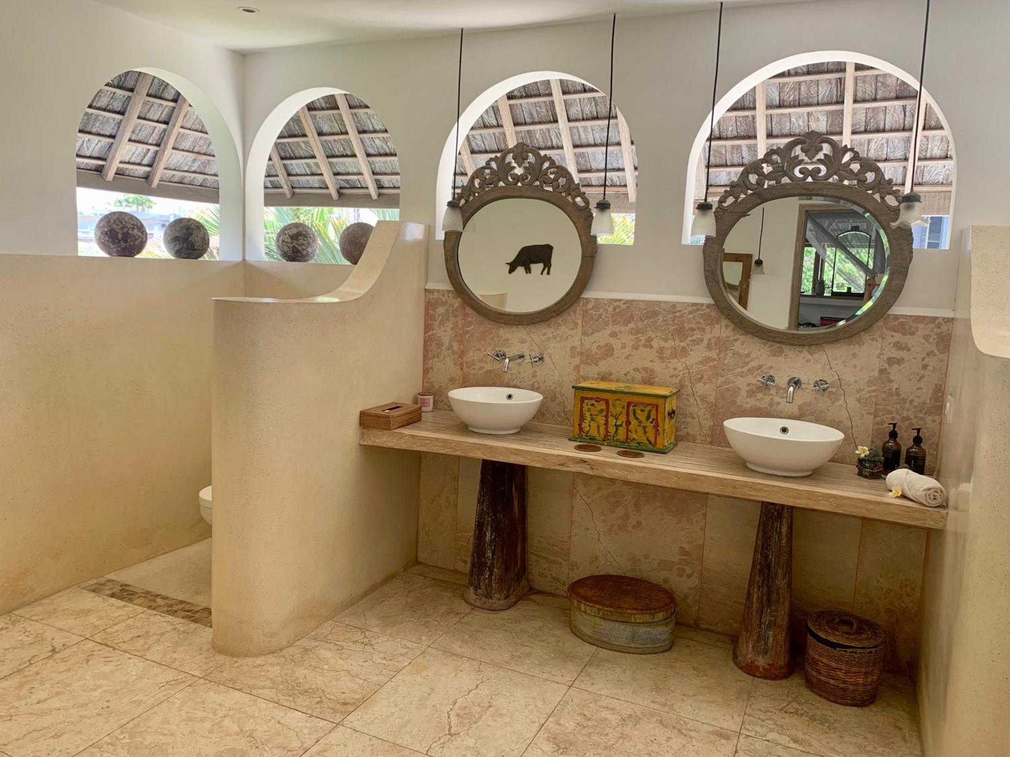 Unique 3Br Villa With Pool 5 Minute Walk To The Pererenan Beach 캉구 외부 사진
